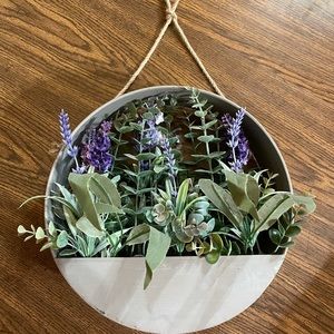 Fake hanging planter